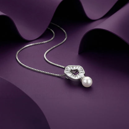 Silver Lizzie Pearl Necklace