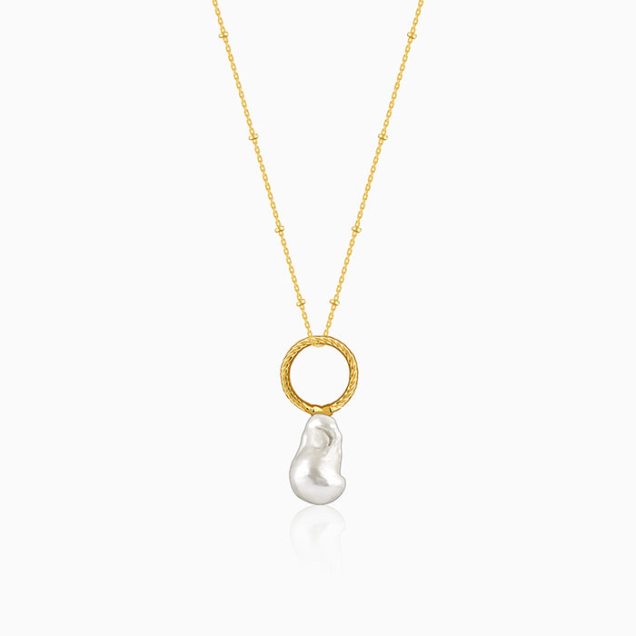 Golden Ava Pearl Pendant With Link Chain