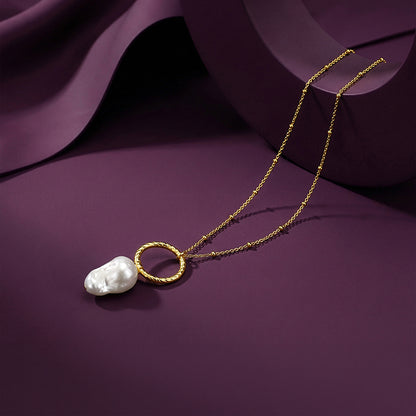 Golden Ava Pearl Pendant With Link Chain