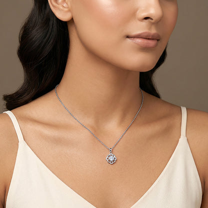 Silver Vibrant Clover Pendant With Link Chain