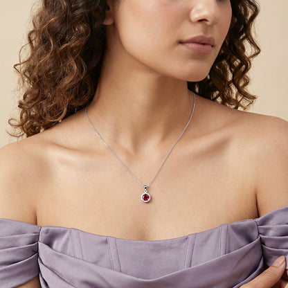 Silver Dazzling Shine Pendant With Link Chain