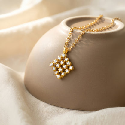 Golden Lattelle Pendant with Link Chain