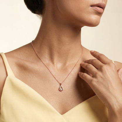 Rose Gold Calviera Pendant With Link Chain