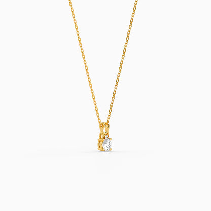 Golden Velvet Radiance Pendant with Link Chain