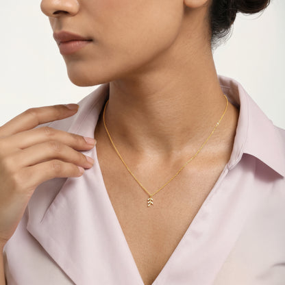 Golden Erynelle Pendant With Link Chain