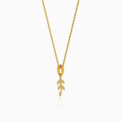 Golden Erynelle Pendant With Link Chain