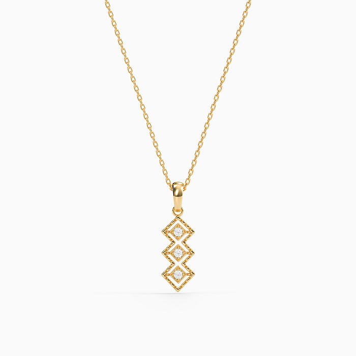Golden Eryndor Pendant With Link Chain