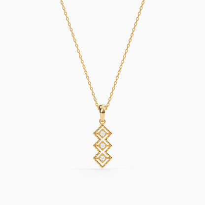 Golden Eryndor Pendant With Link Chain