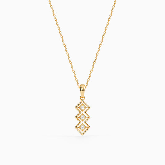 Golden Eryndor Pendant With Link Chain