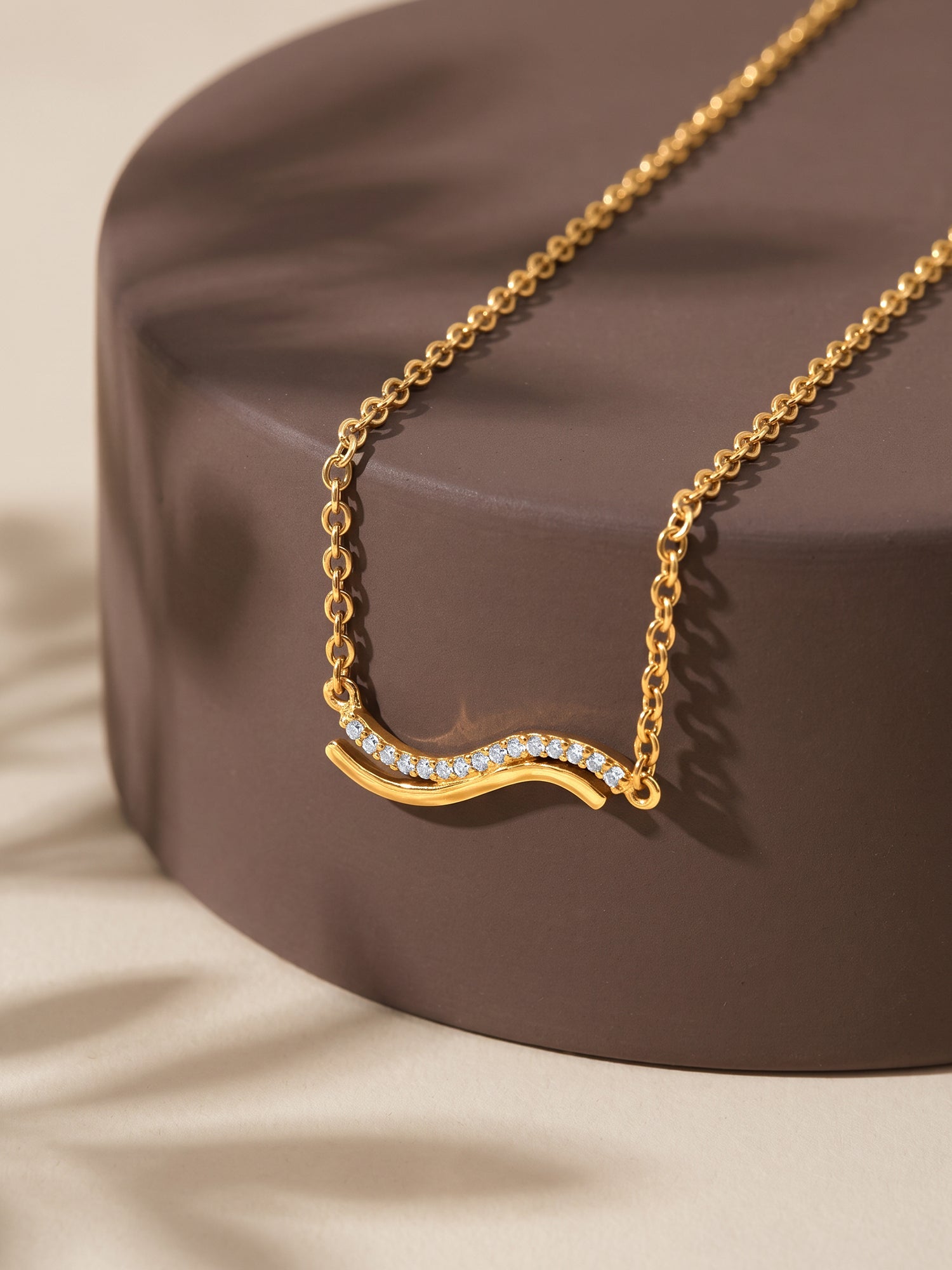 Golden Thessa Necklace