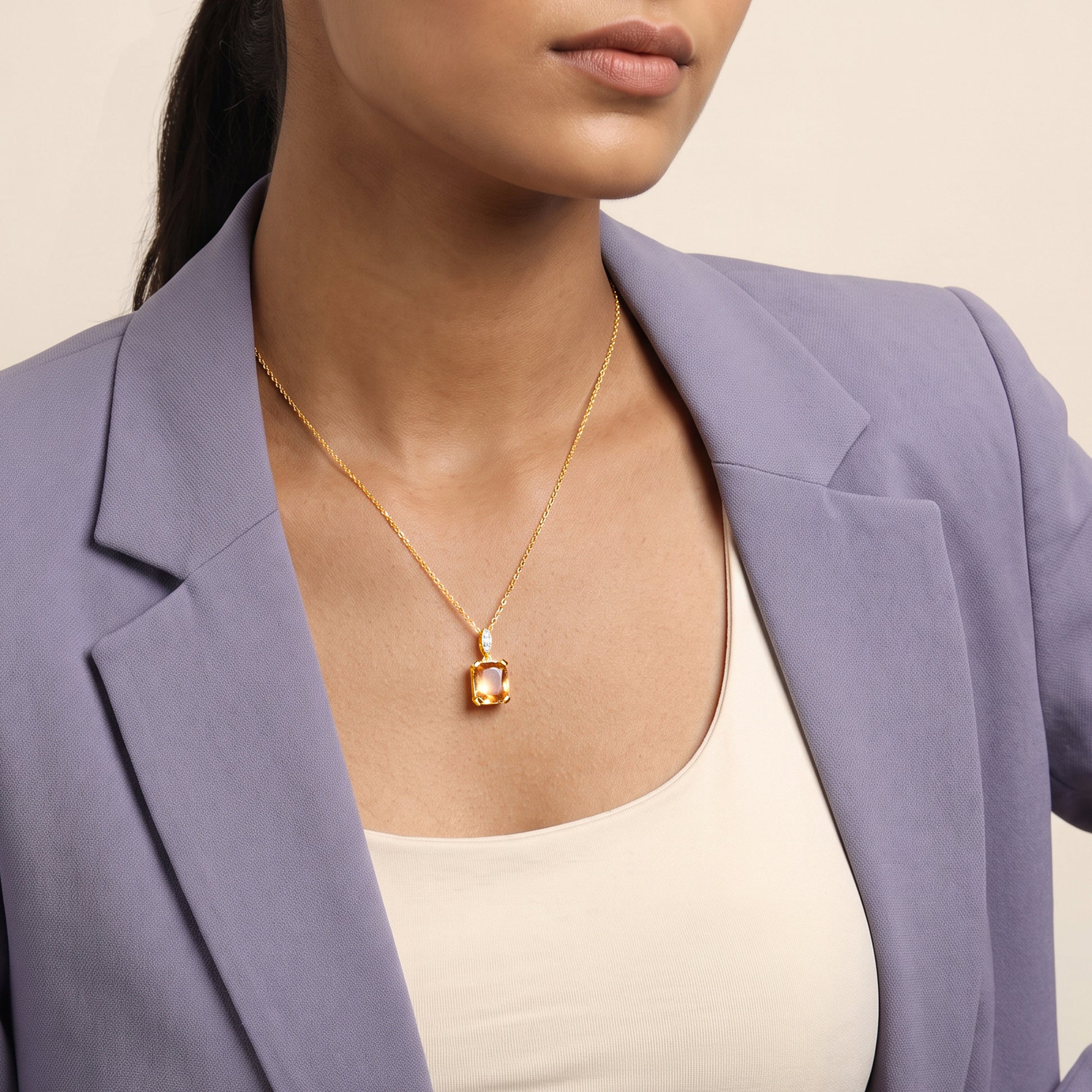 Golden Chrysos Pendant With Link Chain