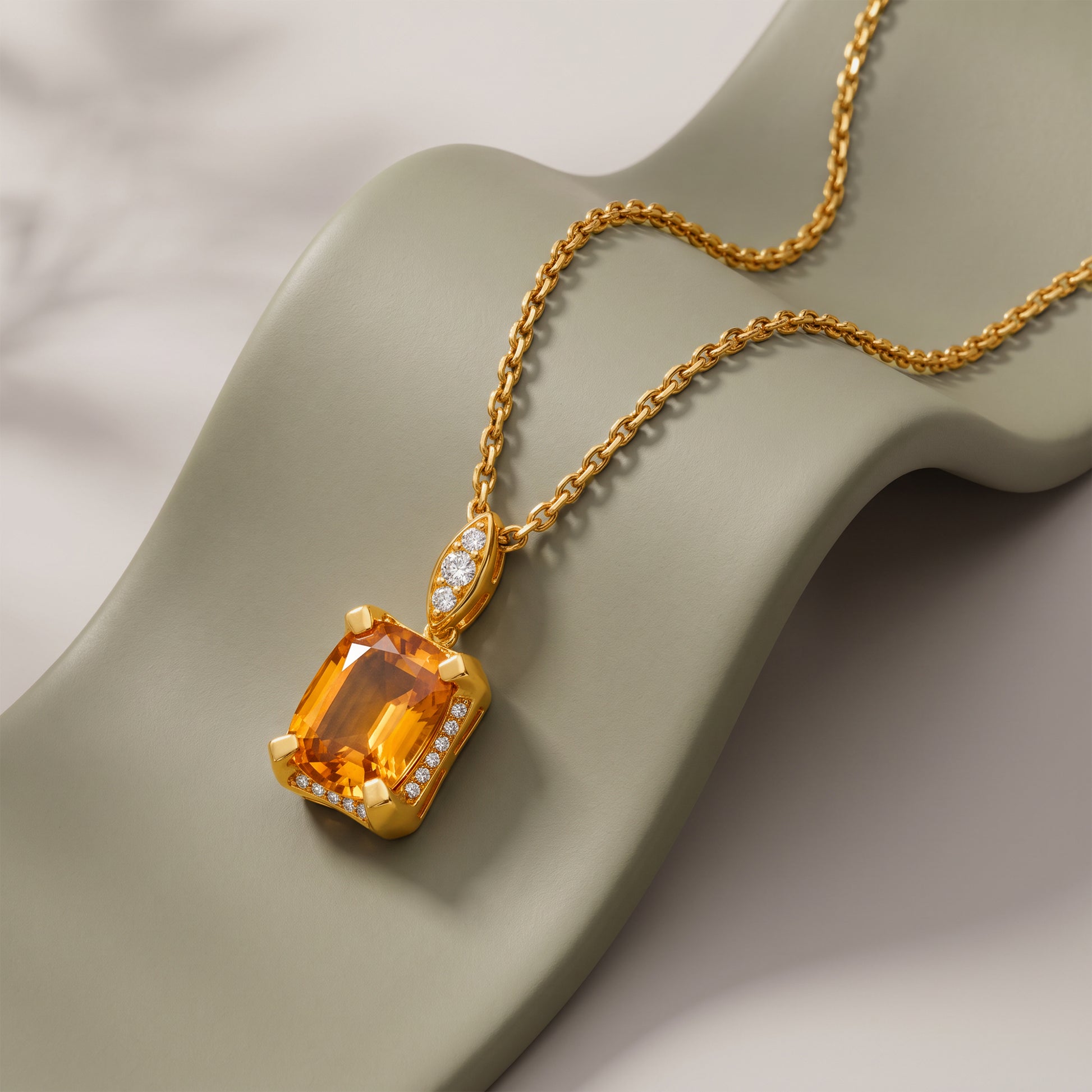 Golden Chrysos Pendant With Link Chain