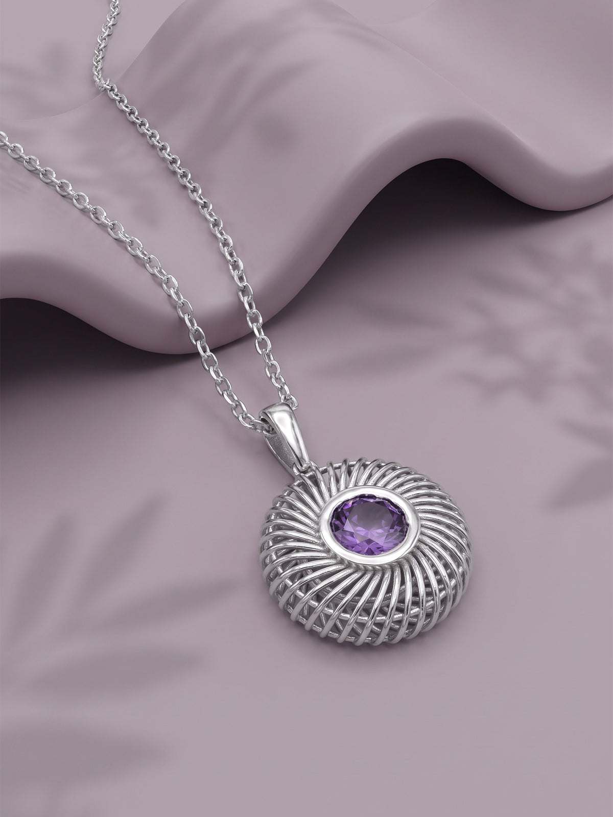 Silver Cute Treasure Pendant With Link Chain