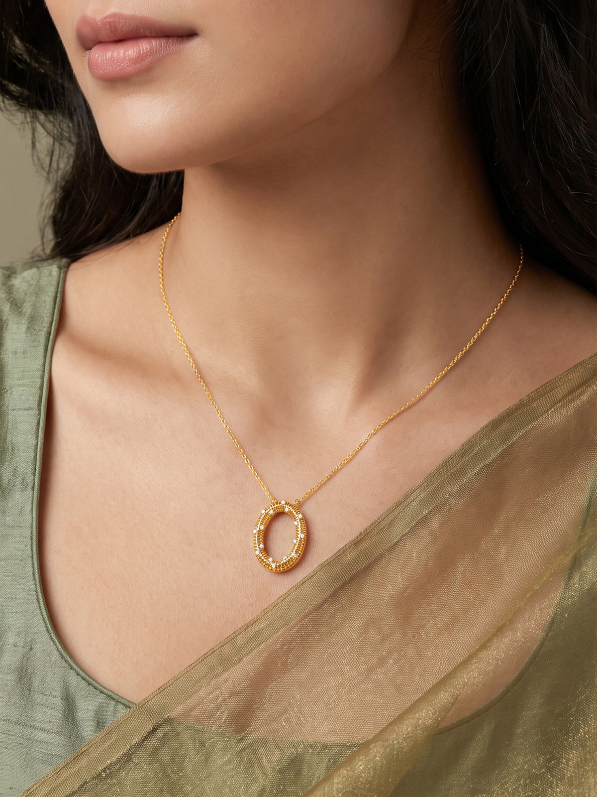 Golden Bellora Necklace