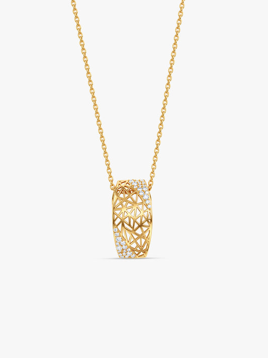 Golden Mariela Pendant With Link Chain