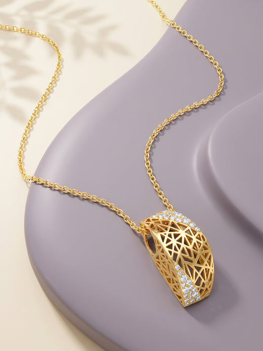 Golden Mariela Pendant With Link Chain