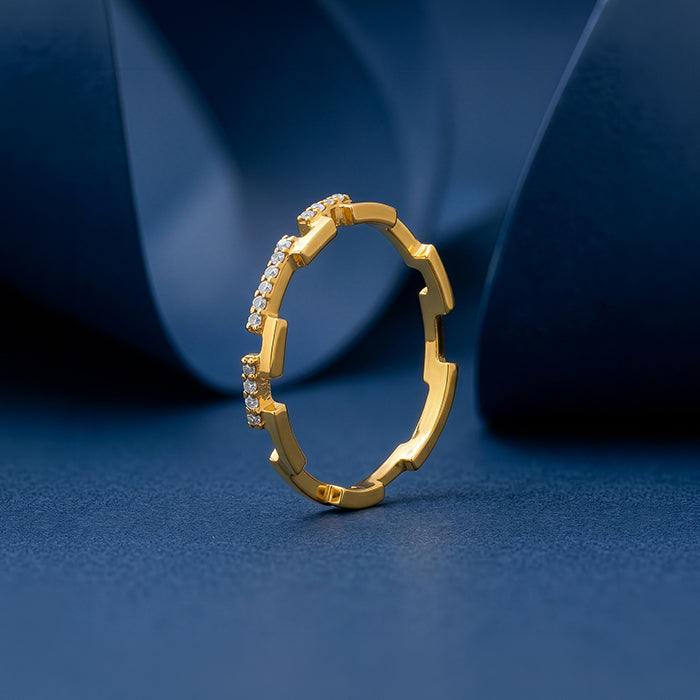 Golden Classic Steps Ring (Size 12)