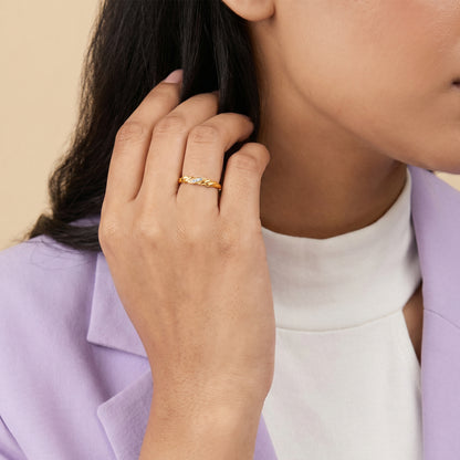 Golden Twinkle Curve Ring (Size 12)