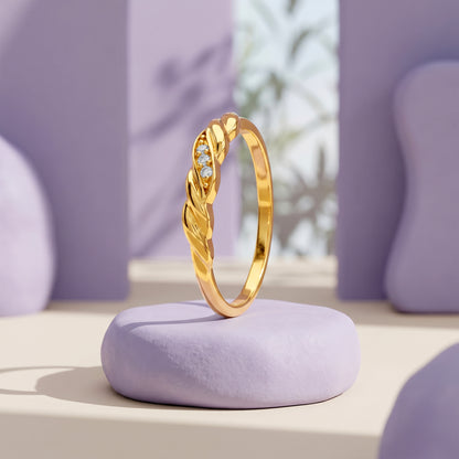 Golden Twinkle Curve Ring (Size 12)