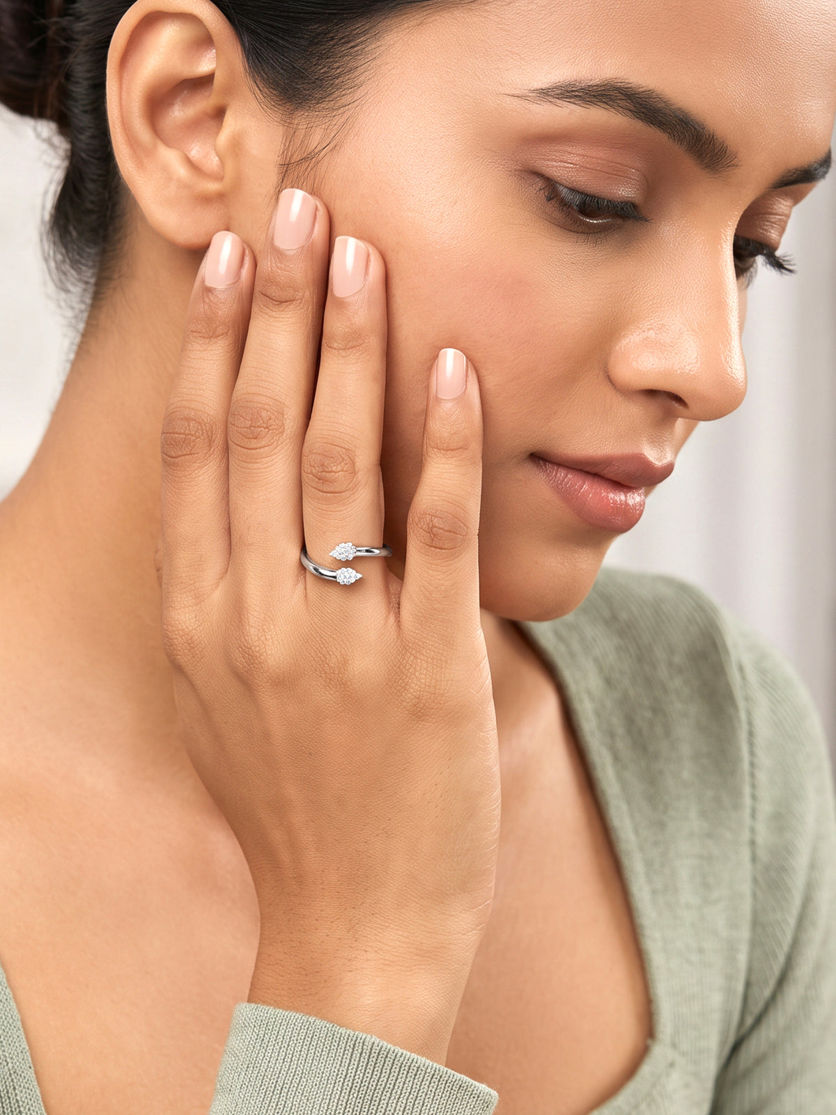 Silver Livia Ring (Size 12)