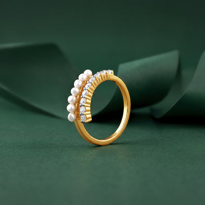 Kriti Sanon Golden Whoopi Pearl Ring (Size 12)