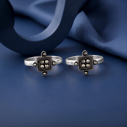 Oxidised Silver Chaturasra Toe Rings