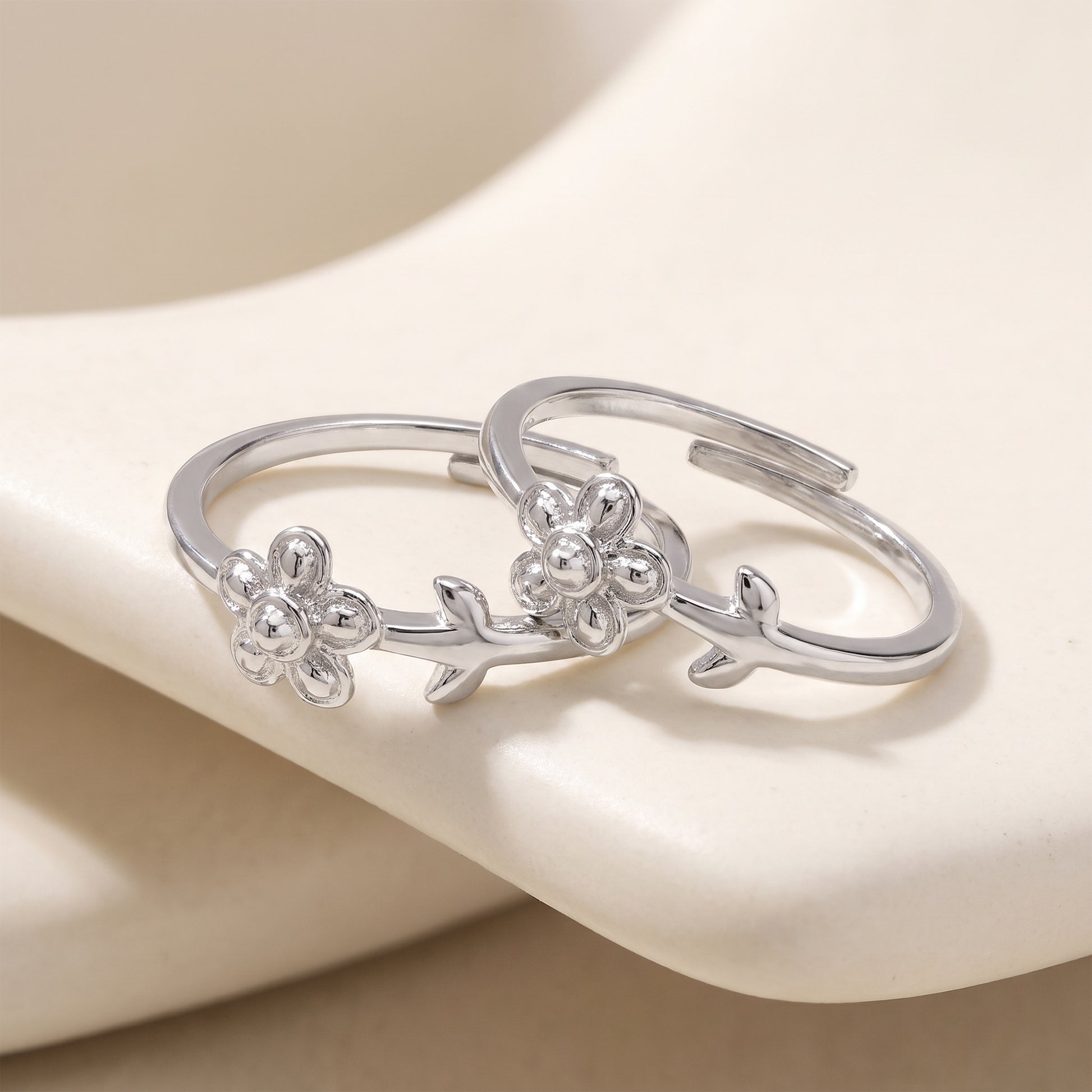 Silver Chloris Floral Toe Rings
