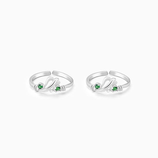  Enhance your style with Silver Graceful Emerald Toe Rings. A perfect blend of grace and sophistication. Purchase today.