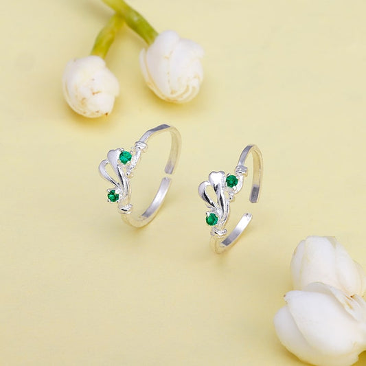  Enhance your style with Silver Graceful Emerald Toe Rings. A perfect blend of grace and sophistication. Purchase today.