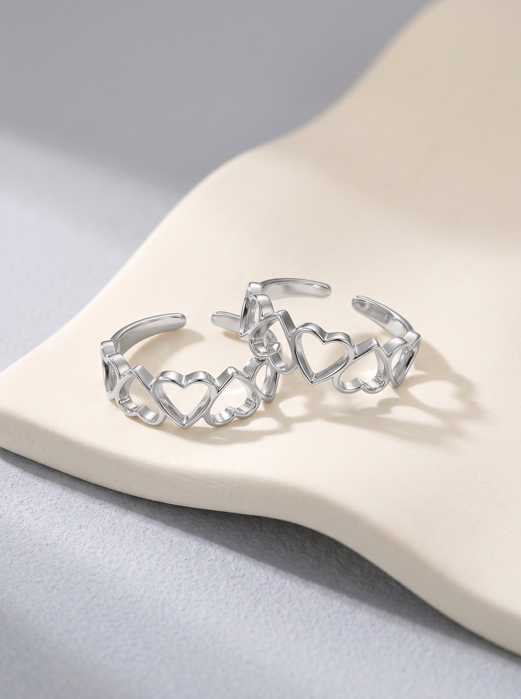 Silver Love's Embrace Toe Rings
