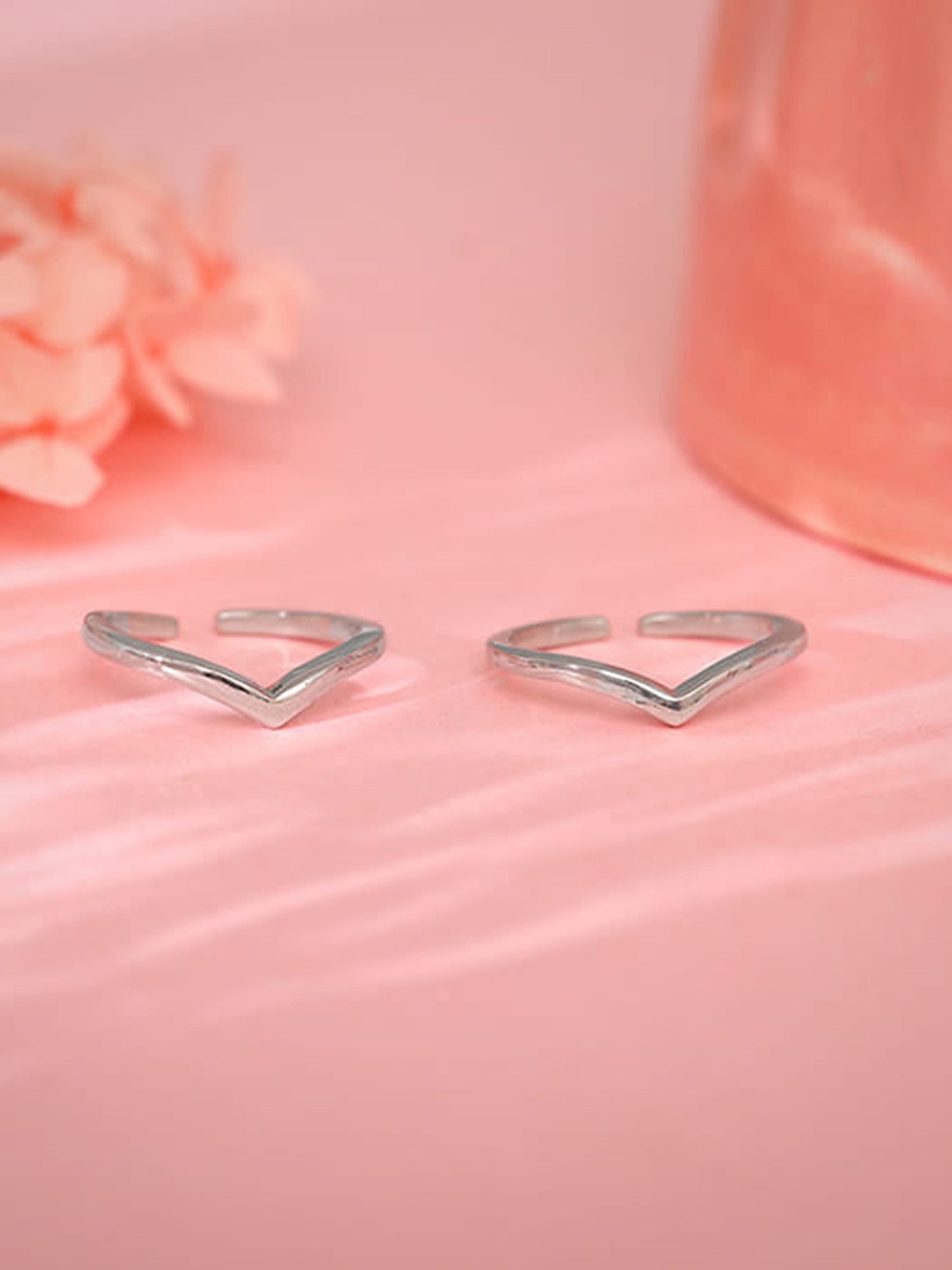 Silver Ethereal Charm Toe Rings