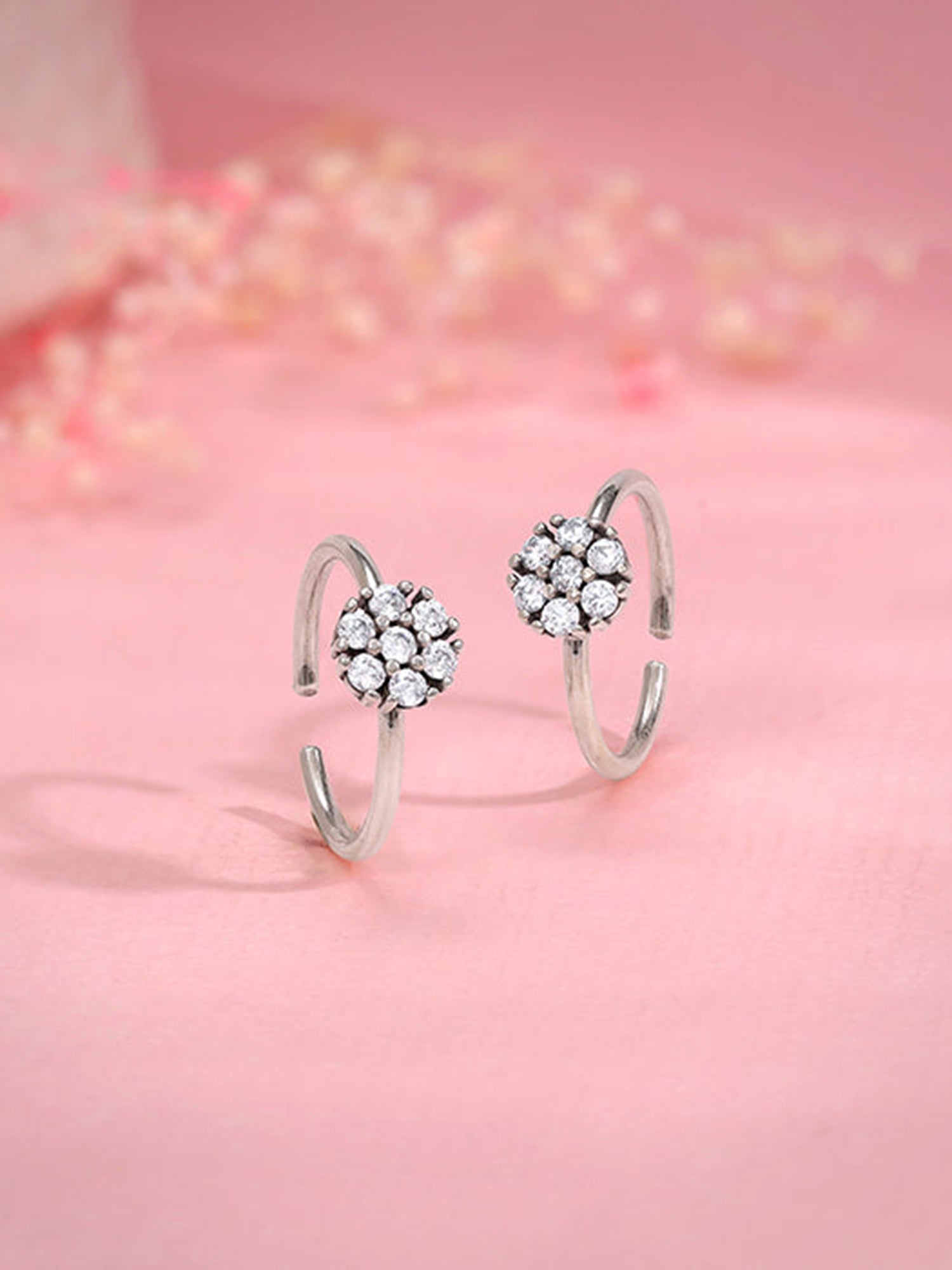 Oxidised Silver Round Floral Toe Rings