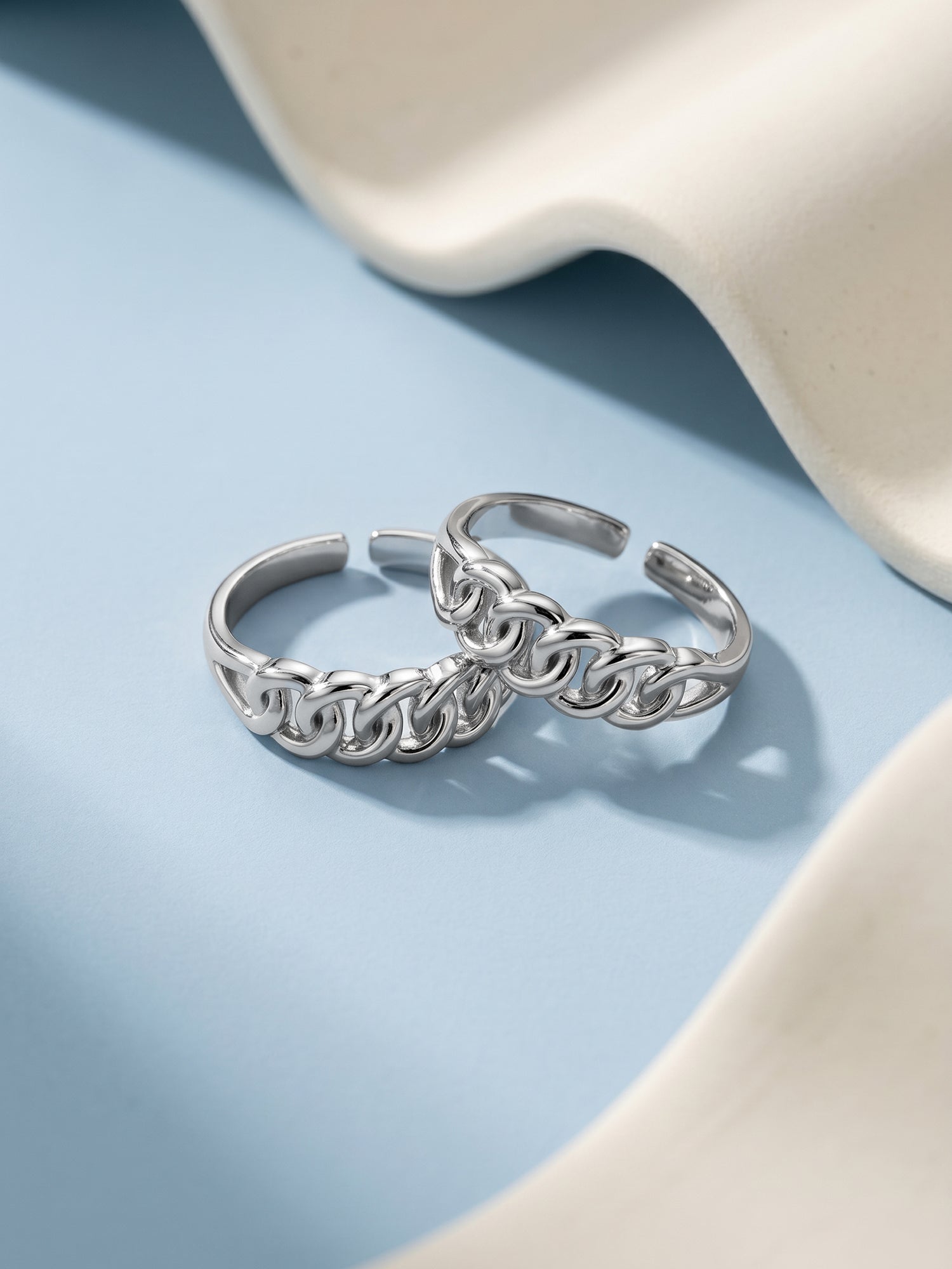Silver Flowing Links Toe Rings