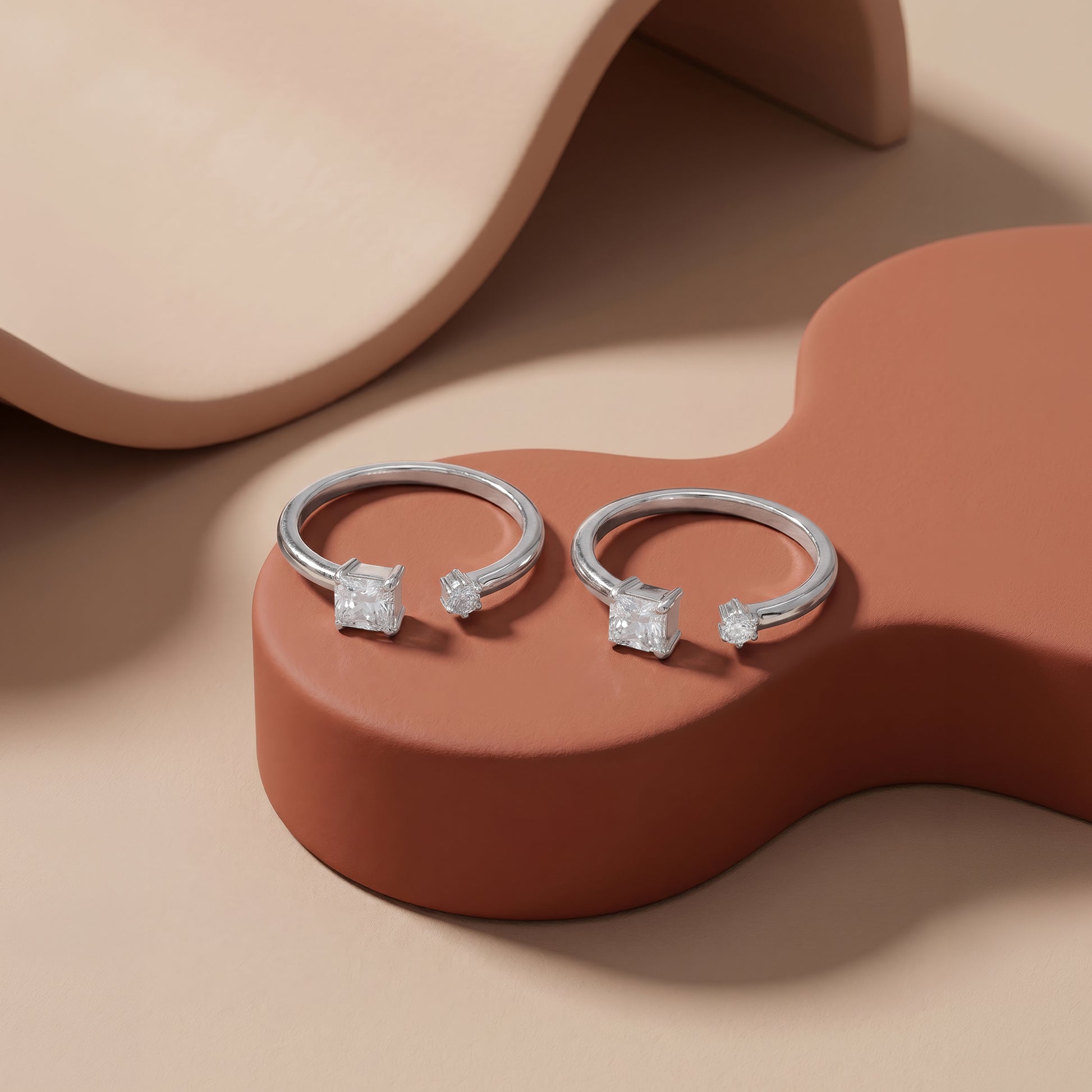 Silver Frostwink Toe Rings