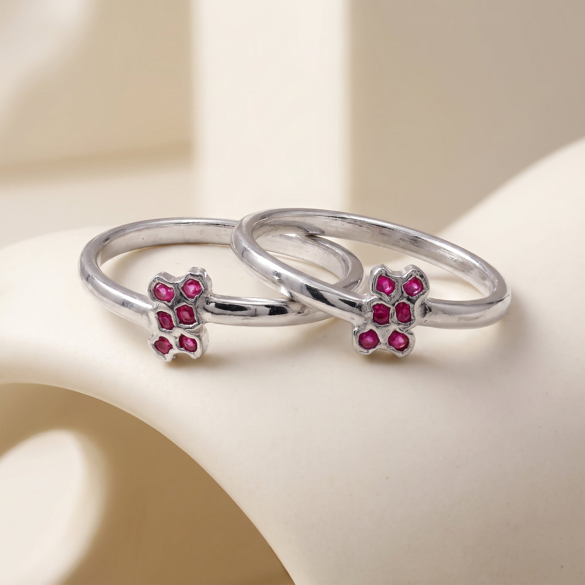 Silver Lilas Cluster Toe Rings