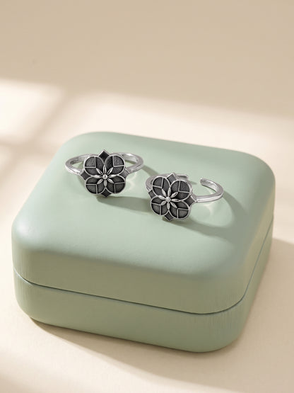 Oxidised Silver Phoolwari Toe Rings