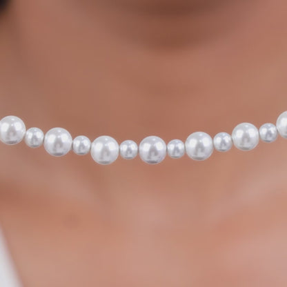 Silver Ana de Armas Pearl Necklace