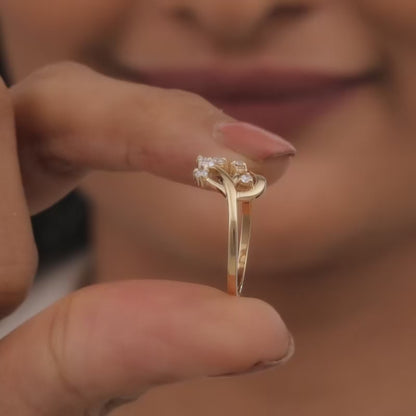 Gold Dazzling Blossom Diamond Ring