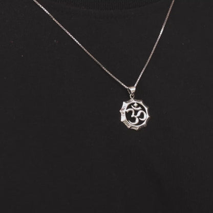Silver Graceful Om Pendant With Box Chain For Him