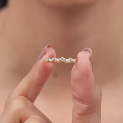 Gold Wavy Wonder Lab Grown Diamond Ring