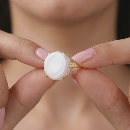 Golden Sigourney Pearl Ring (Size 12)