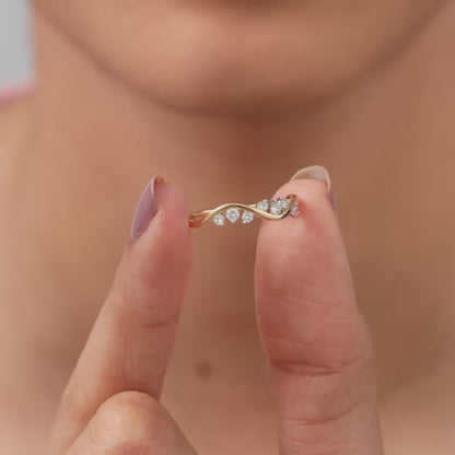 Gold Waveglow Lab Grown Diamond Ring