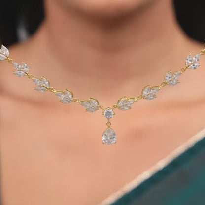 Golden Shimmering Floral Necklace