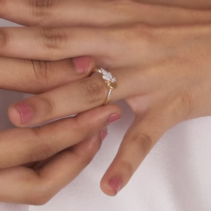 Gold Sparkling Leaf Diamond Ring