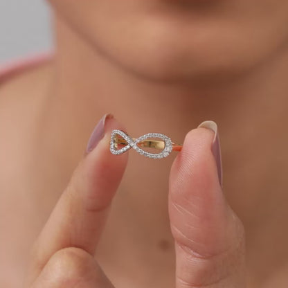 Gold Infinite Glow Lab Grown Diamond Ring