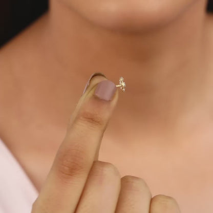 Gold Gracious Splendour Diamond Nose Pin