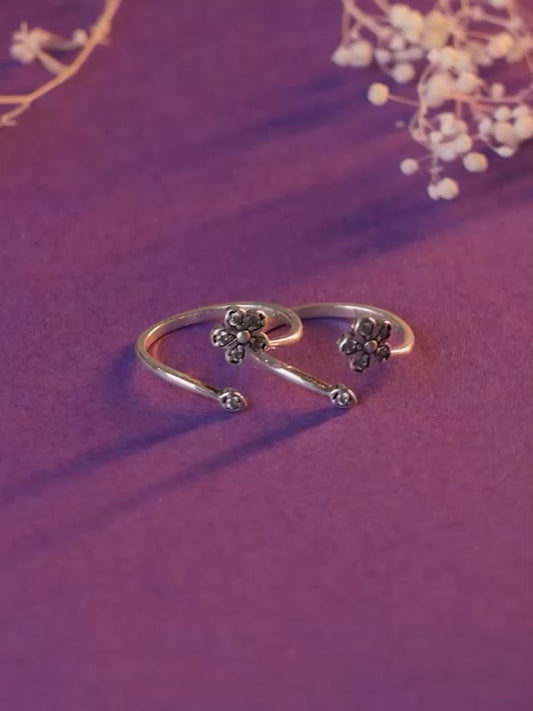 Oxidised Silver Floral Dazzle Toe Rings