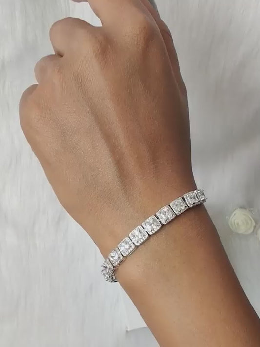 GIVA Classic Solitaire Bracelet