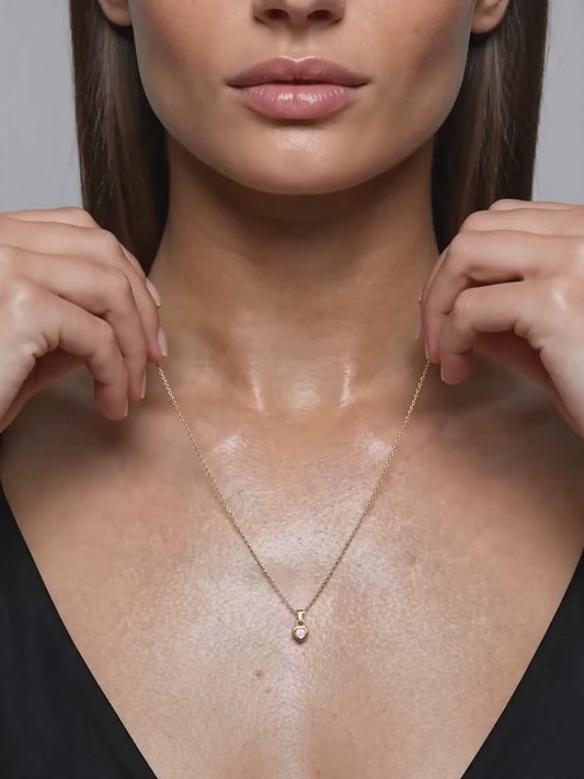 Golden Imagine Hearts Pendant With Link Chain