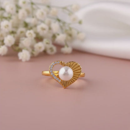 Kriti Sanon Golden Pearl Pulse Heart Ring